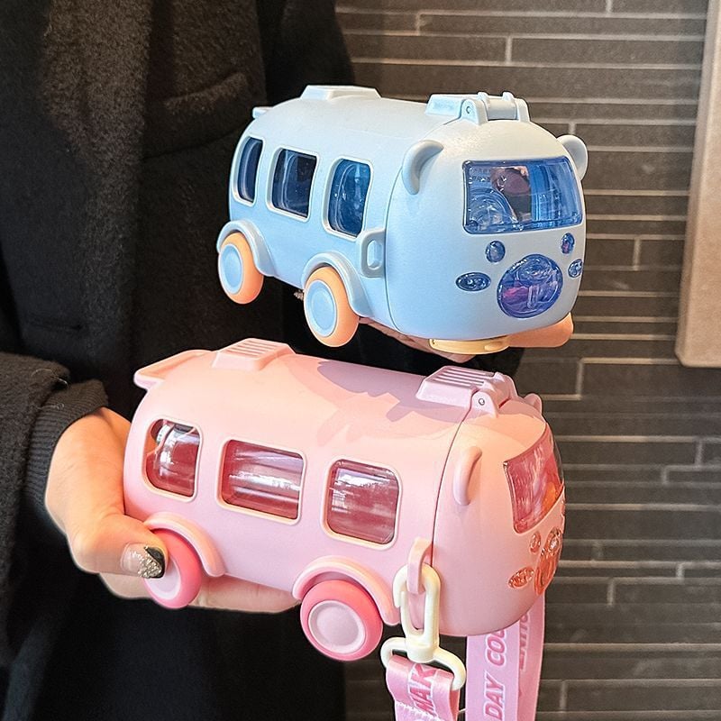 🎁Perfektní dárek pro děti 🚌Přenosný hrnek ve tvaru autobusu s popruhem přes rameno.